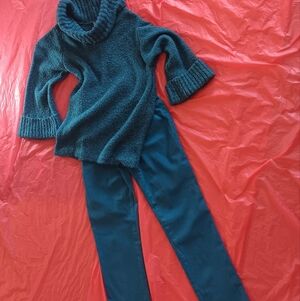 Gloria Vanderbilt Jeans, Sz. 6, and Matching Deep Teal Cowl Neck Sweater, Med.